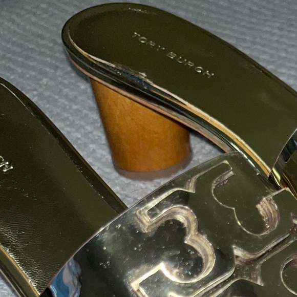 Tory Burch Ines Sandal - Picture 8 of 15